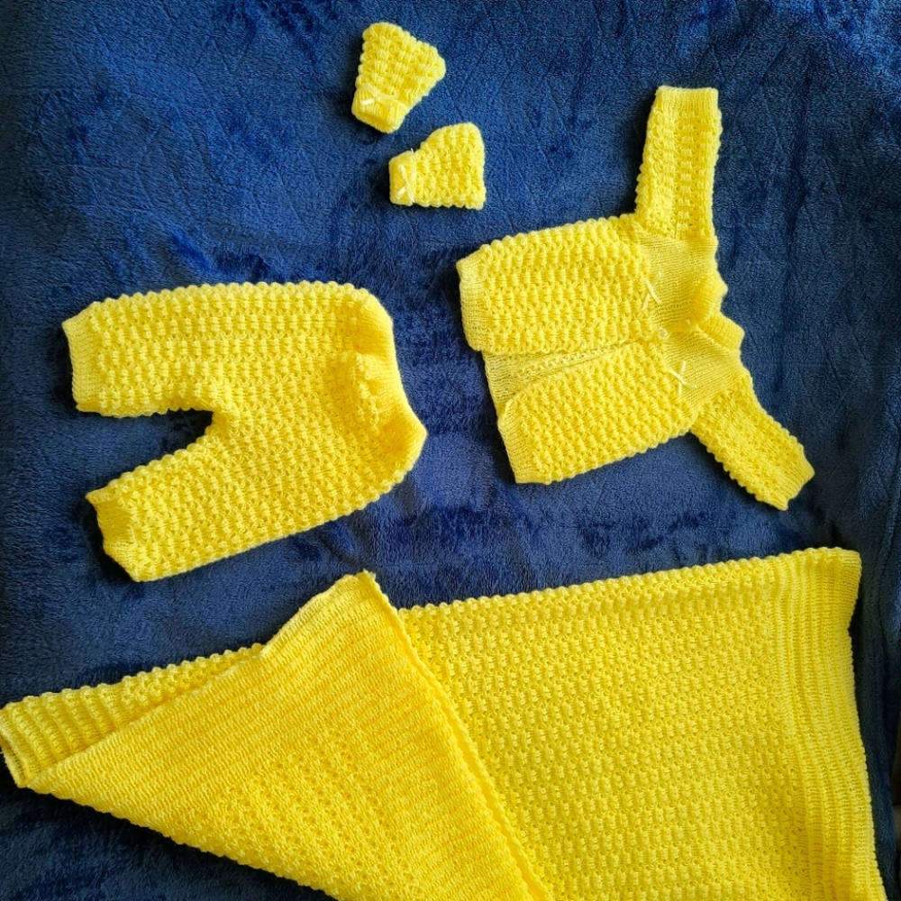 Baby set new born